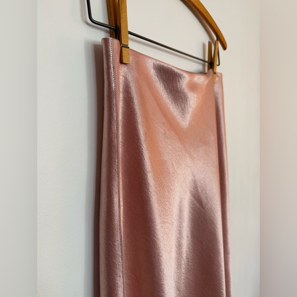 NWT Vince Satin Slip Skirt in Petal Amber Size Small - Picture 3 of 6